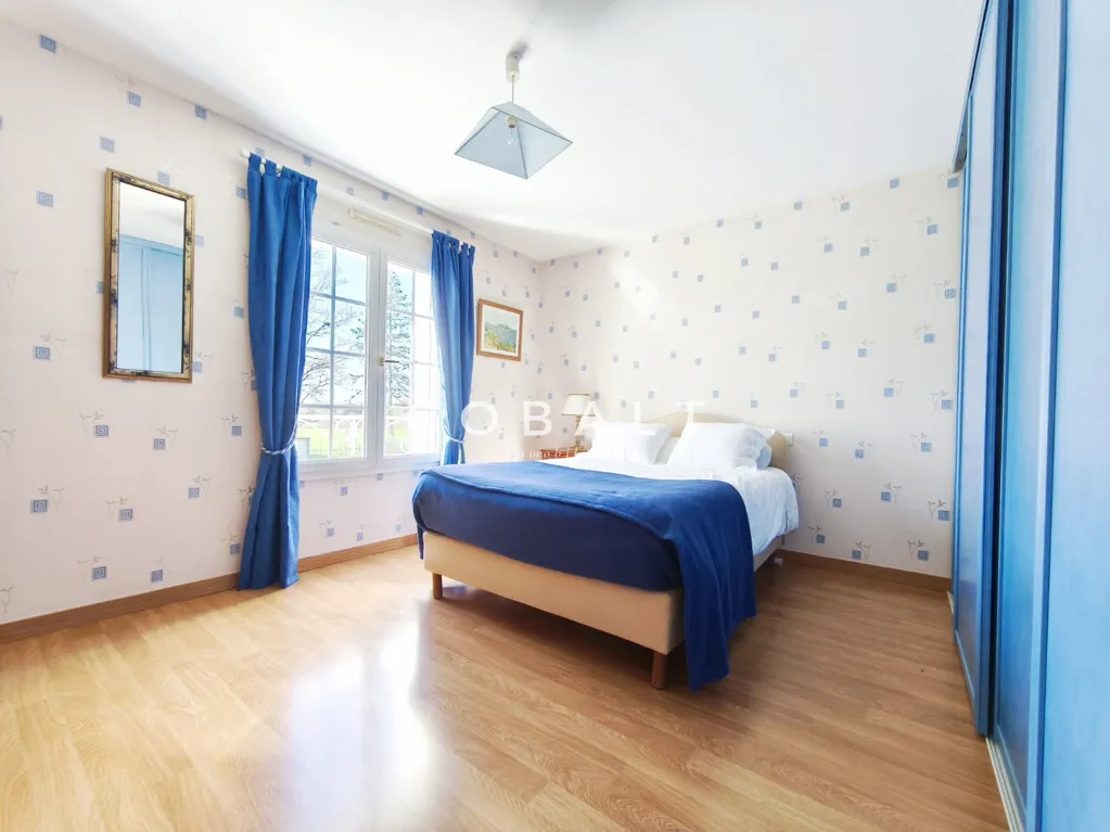 Chambres - Maison d'Architecte avec Piscine en Campagne près du Gâvre