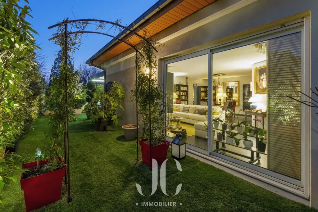 Aed - Luxury Flat with Terrace in Tassin-la-Demi-Lune