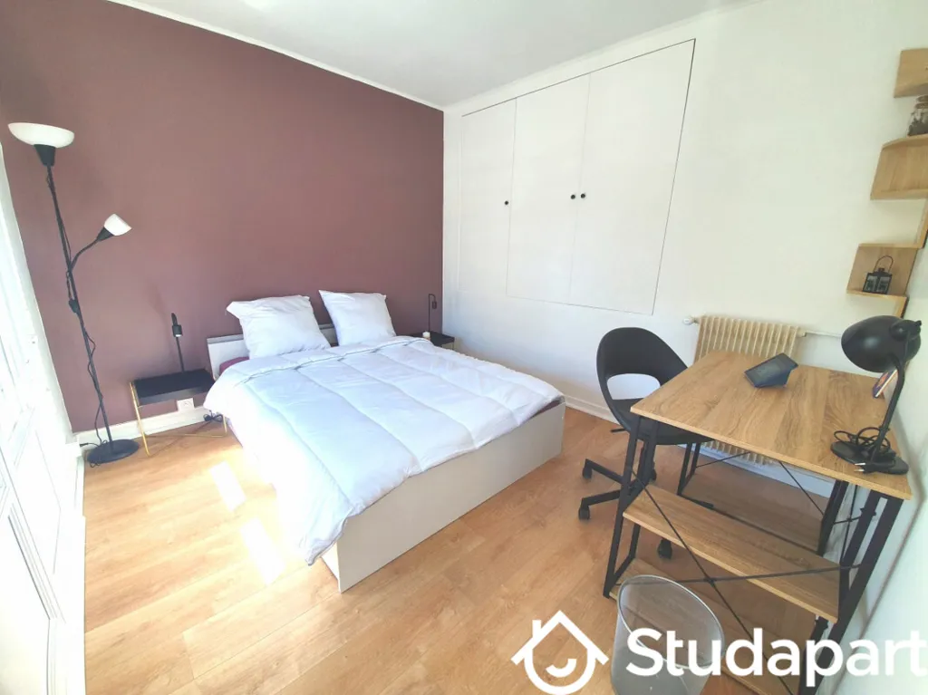 Chambres - Chambre en Colocation Moderne au Pied du Tram à Orléans