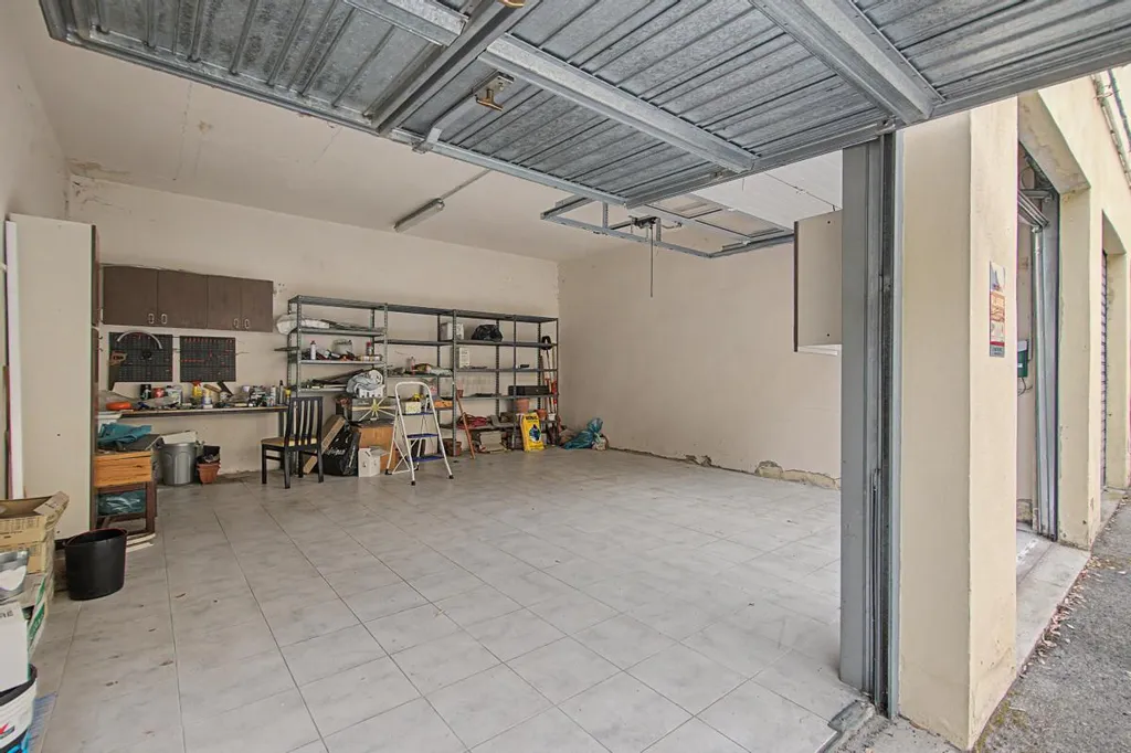 Garage - Terraced House with Private Garden in Ferrara