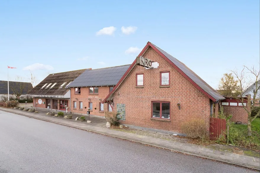 Extérieur - Developable Inn with Historic Charm in Sejet