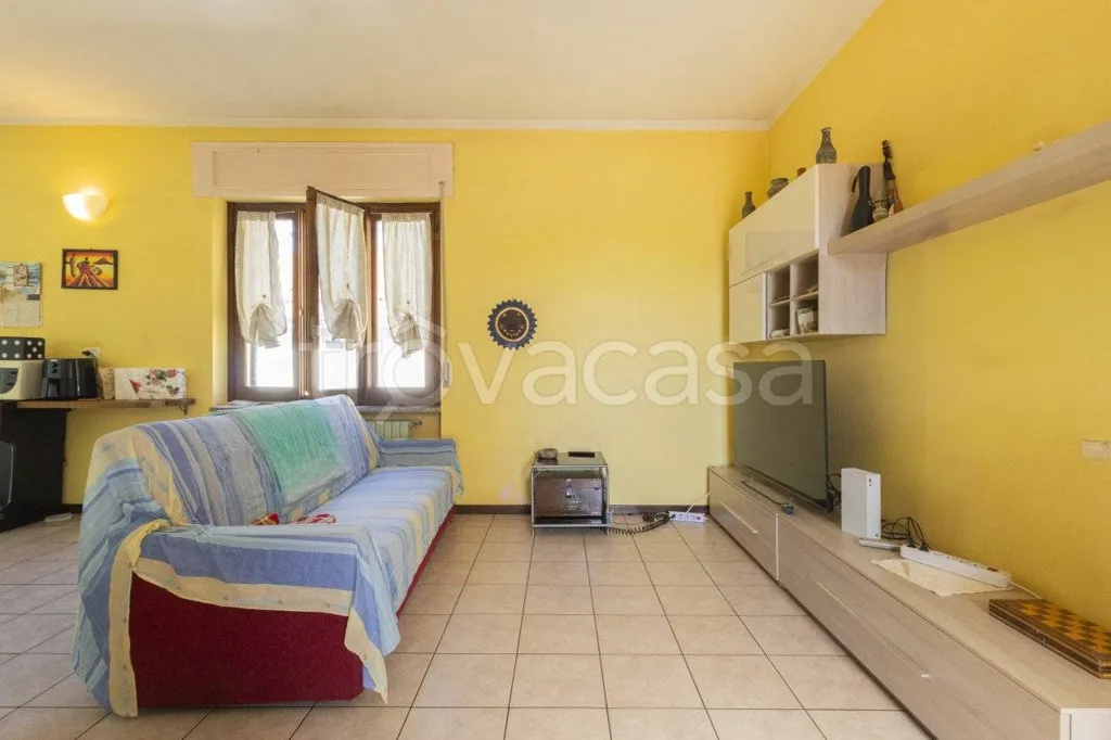 Séjour - Commercial Property with Shops in Ghemme