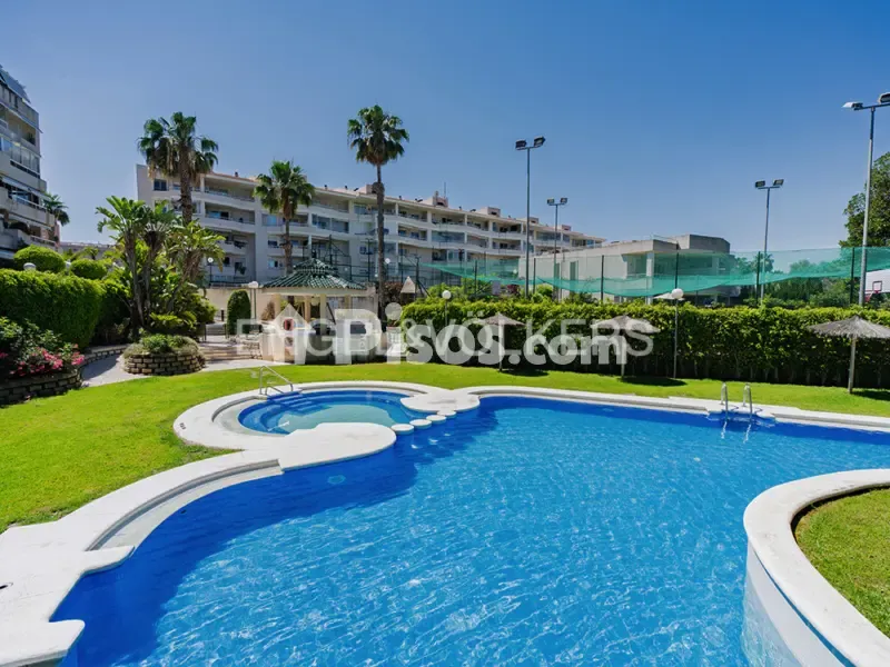 Pool - Modern Flat with Golf View in Alicante