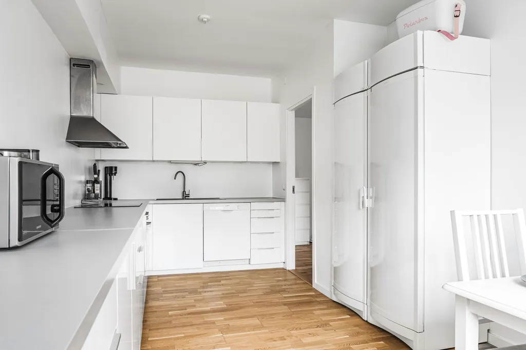 Cuisine - Apartment with Renovated Kitchen in Central Norr