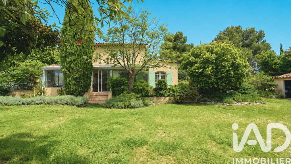 Jardin - Maison avec Jardin et Terrasse à Pertuis
