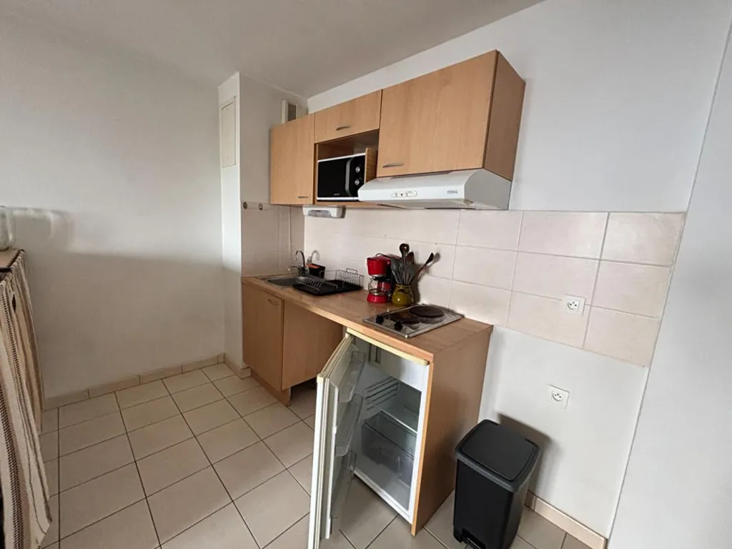 Cucina - Furnished Flat with Balcony in St Brieuc