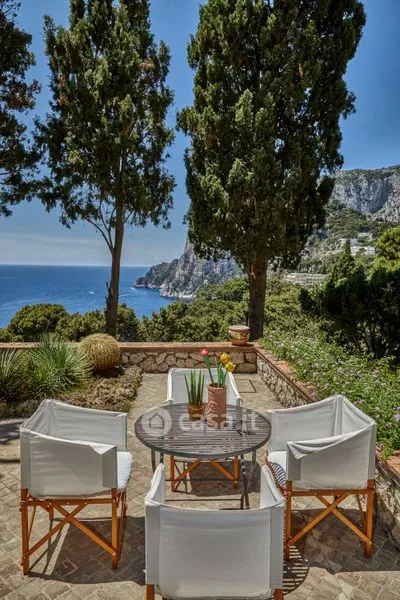 Terrasse - Caprese-Style Villa with Sea View in Capri