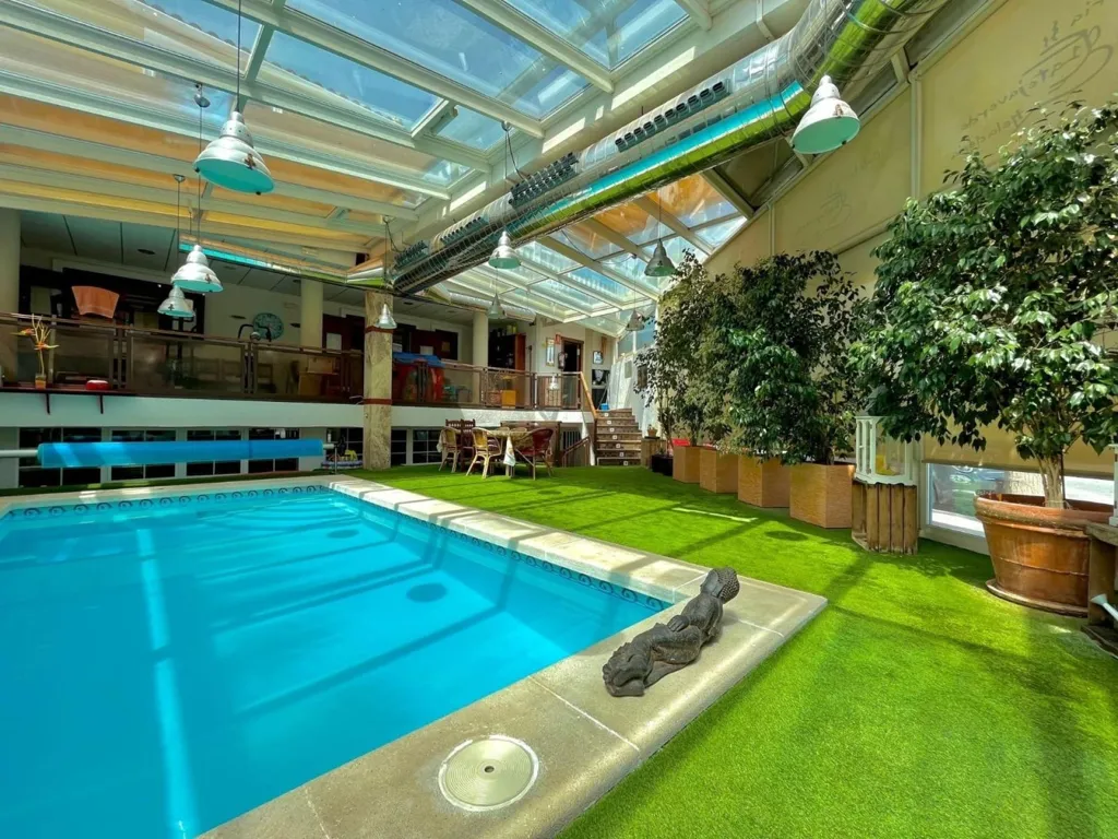Bassein - Chalet with Pool in Sax