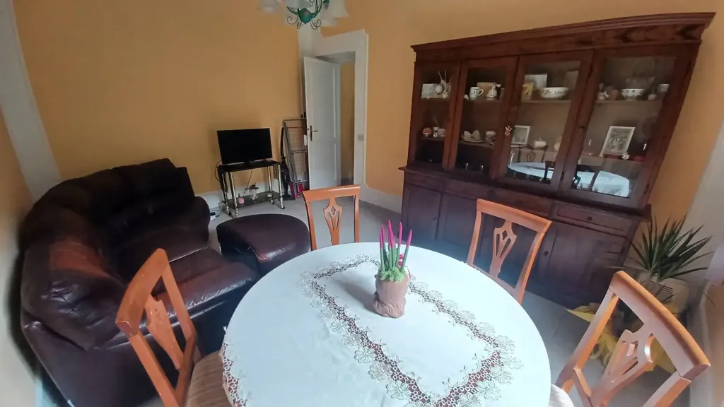 Salle à manger - Fully Renovated Apartment in Vallecorsa