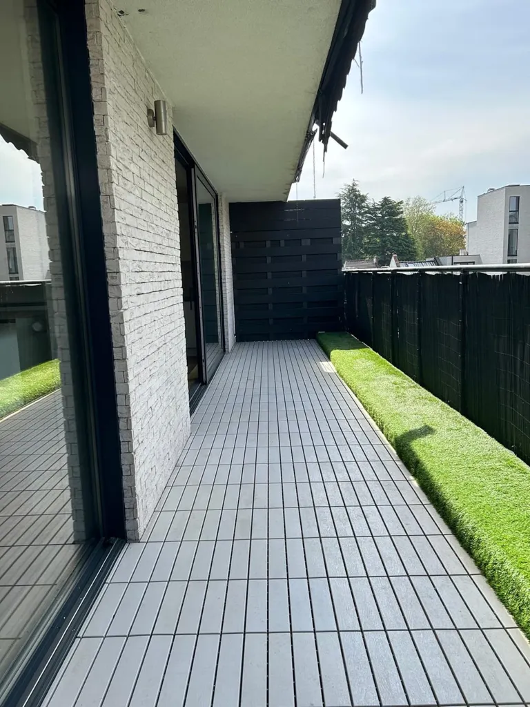 Terrass - Spacious 3-Bedroom Apartment with Terrace in Central Location