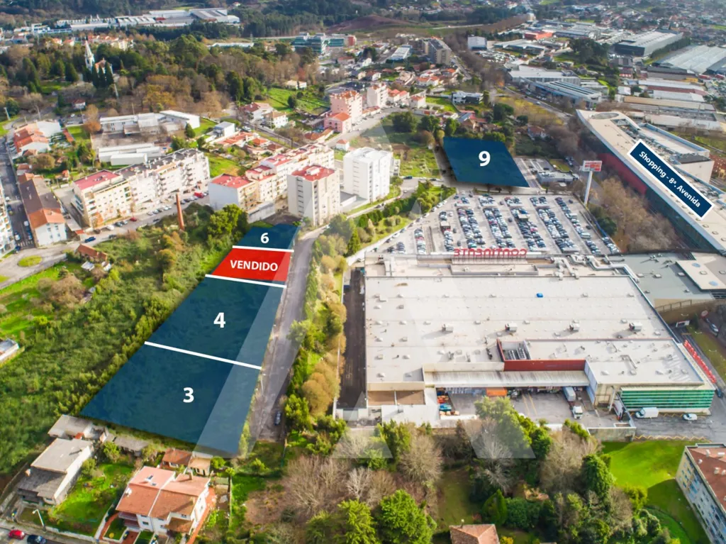 Vue aérienne - Construction Plot with Central Location in São João da Madeira