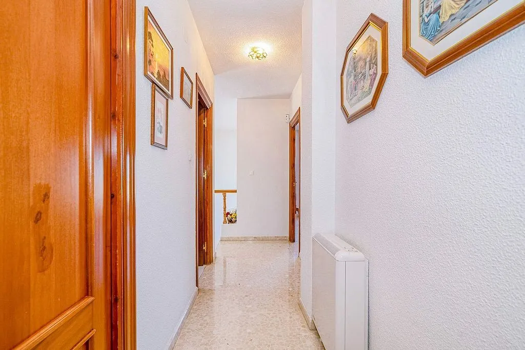 Esik - Chalet with Pool and Garden in Cajar