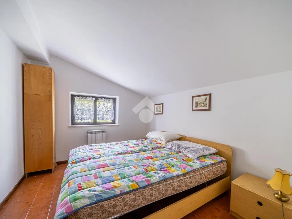 Magamistoad - Trifamiliare with Garden in Erbezzo