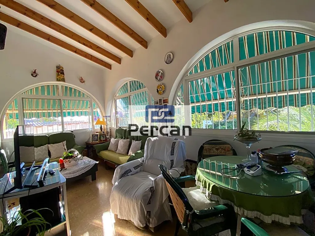 Elutuba - Rustic Finca with Pool in Alicante