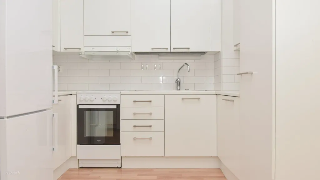 Cucina - Compact Apartment with Balcony in Pitäjänmäki, Helsinki