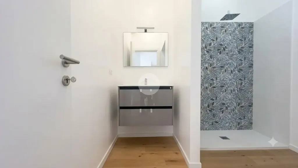 Bagni - Modernised Triplex with Balcony in Milan
