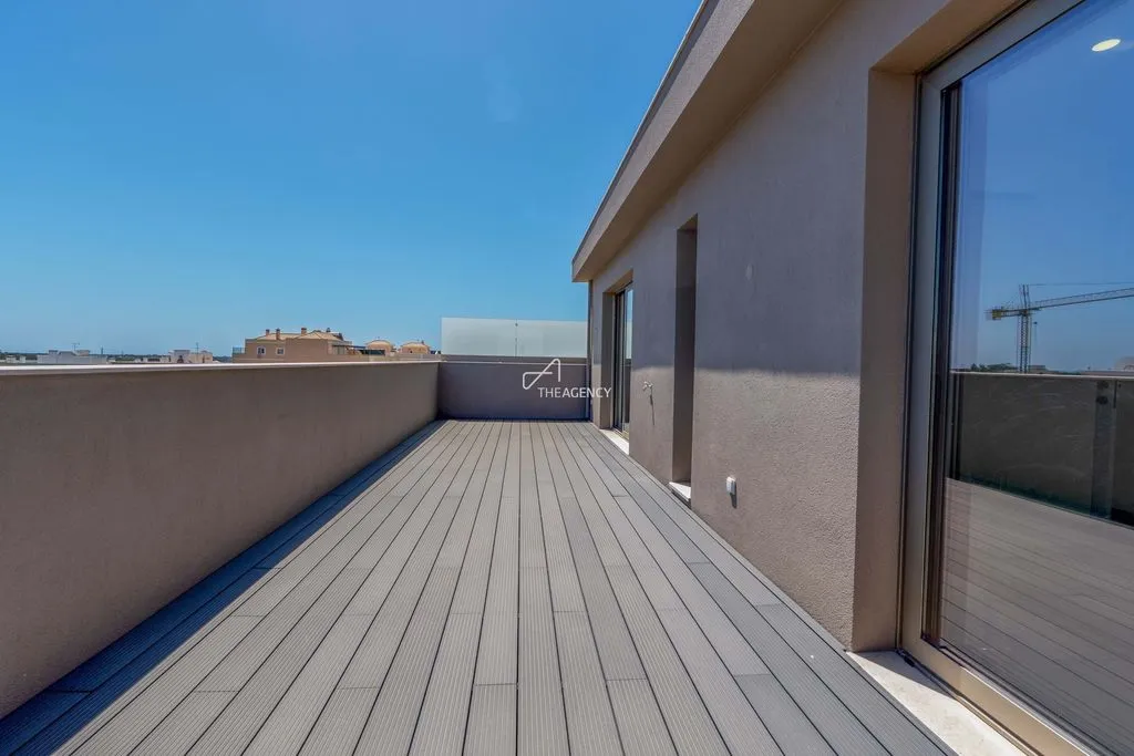 Terrasse - Contemporary Flat with Balcony in Almancil