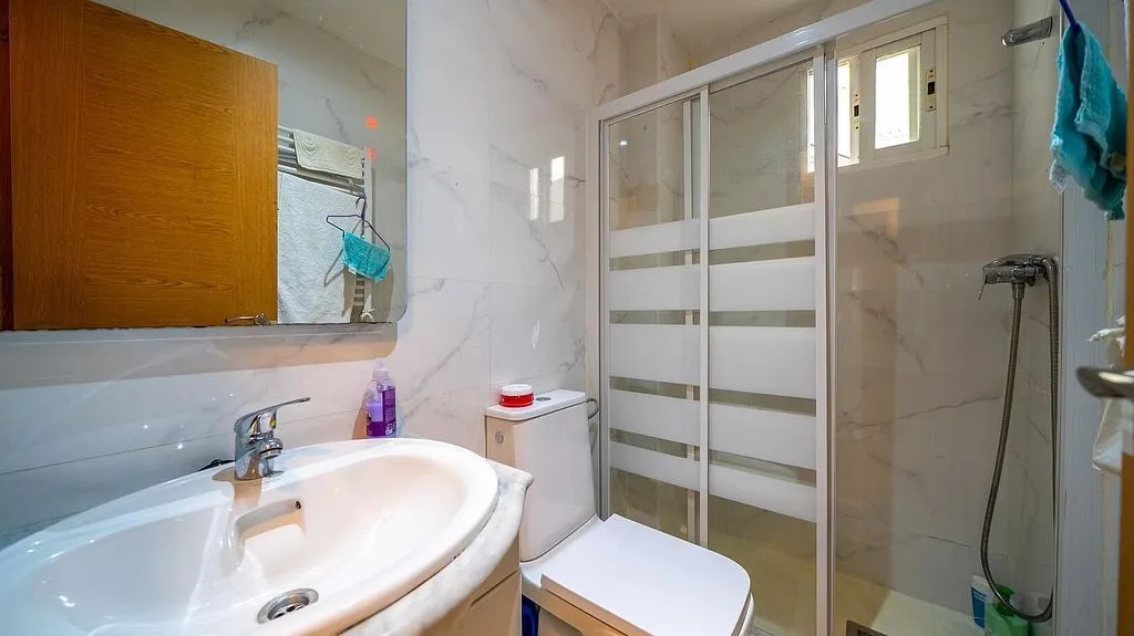 Vannitoad - 3-Bedroom Flat with Central Location in Alcorcón