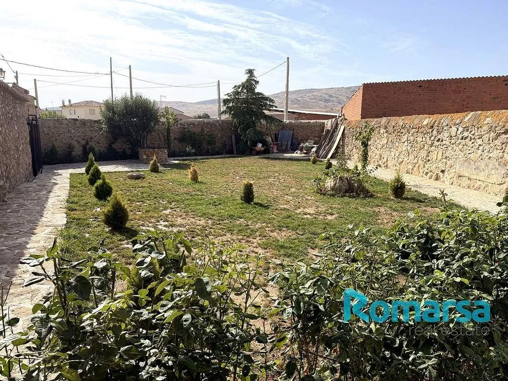 Jardin - Rural House with Pool in Gemuño