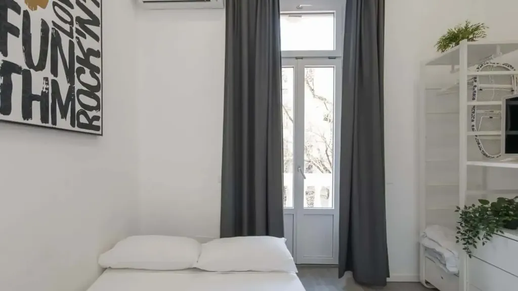 Magamistoad - Studio Apartment with City View in Milan