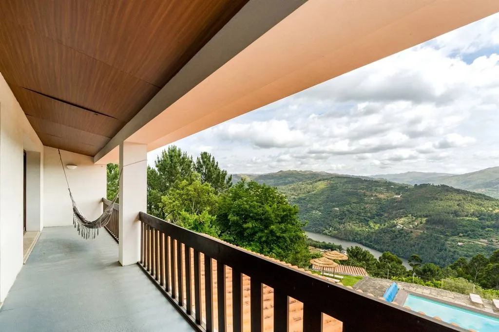 Balcon - Luxury Detached House with Extensive Land in Baião