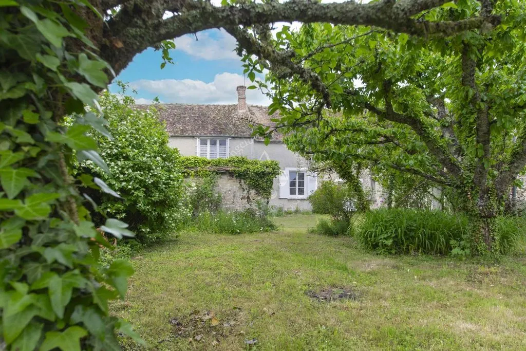 Aed - Farmhouse to Restore with Barns in Fontainebleau