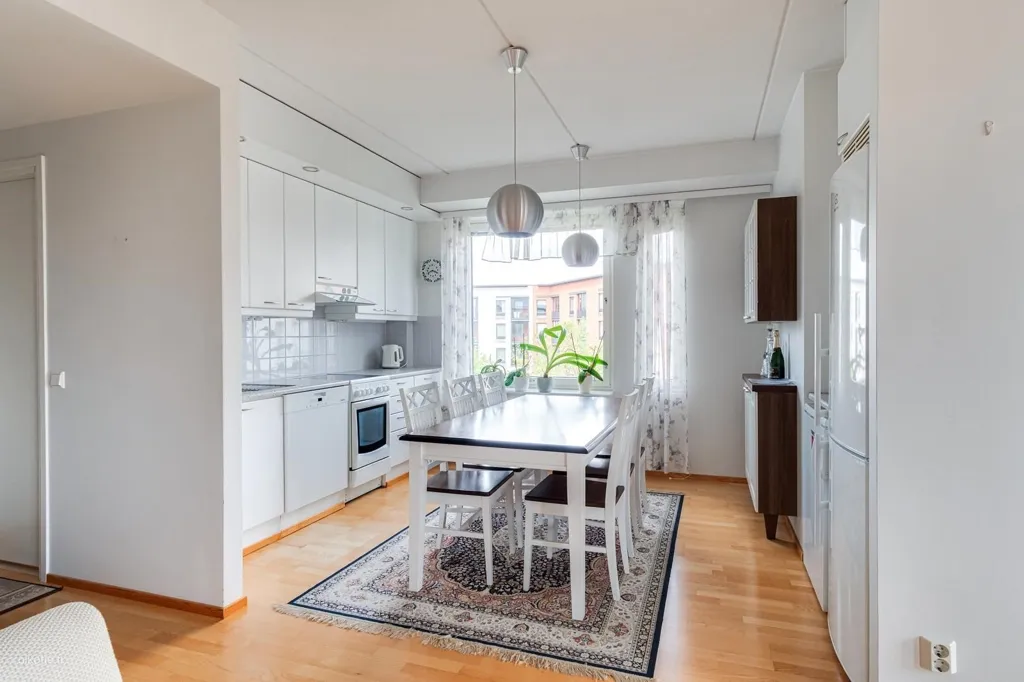 Salle à manger - Modern Apartment with Balcony in Hämeenlinna