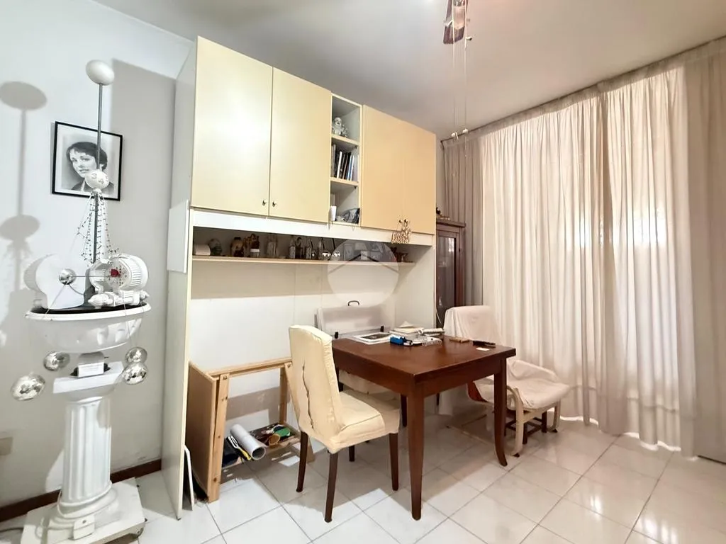 Studio - Appartamento con doppia esposizione nel quartiere Prati–Mazzini a Roma