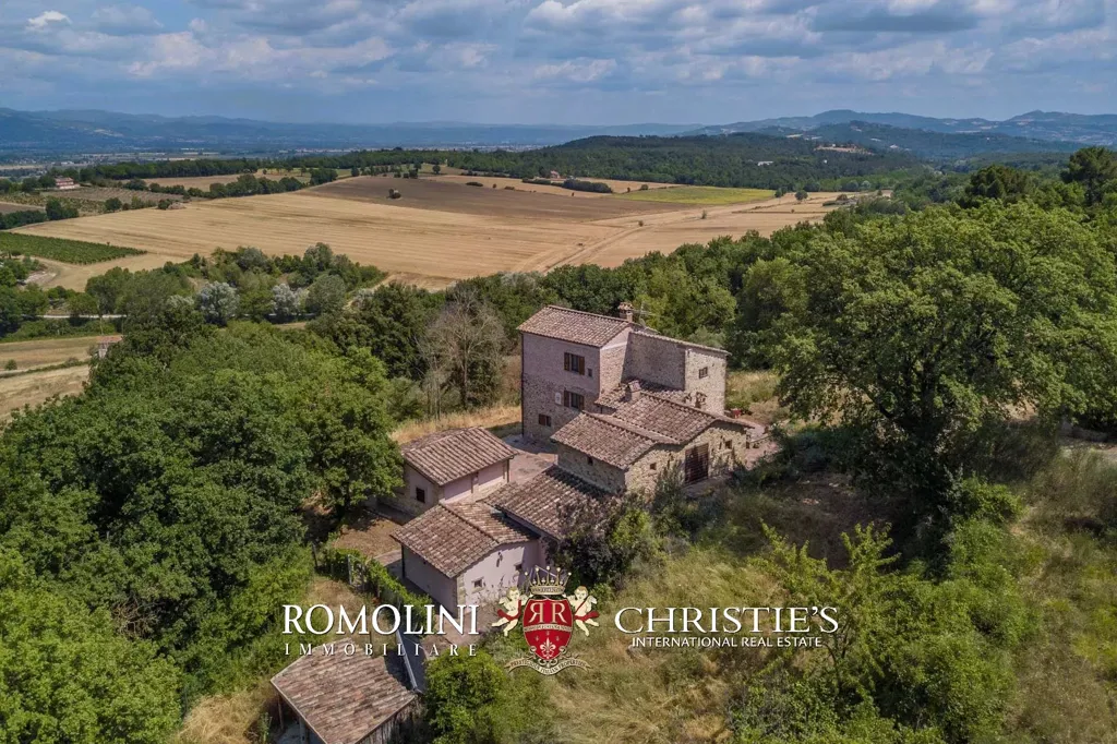 Õhuvaade - Estate with Vineyard in Anghiari, Tuscany