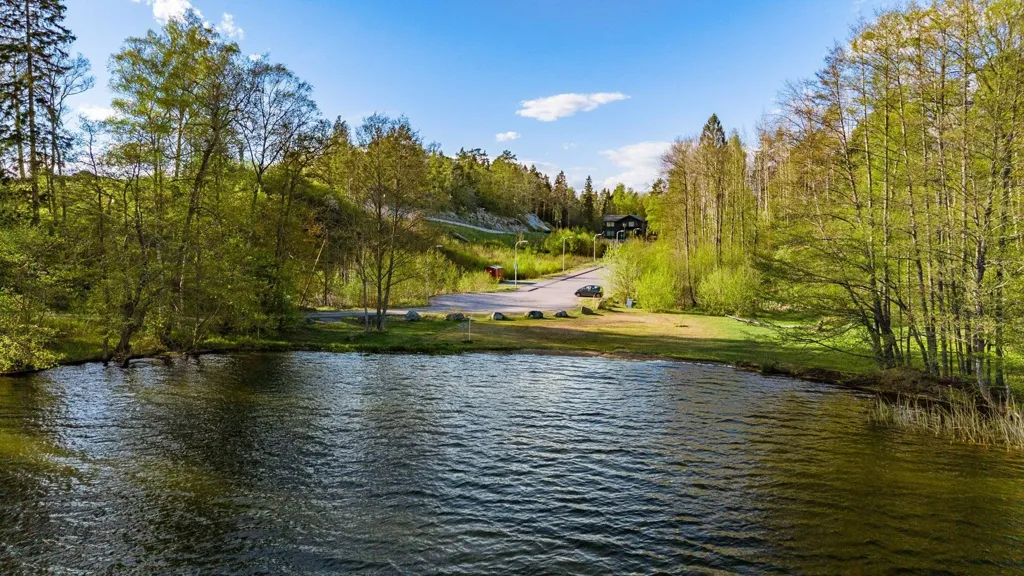 Maa asukohas Salems kommun