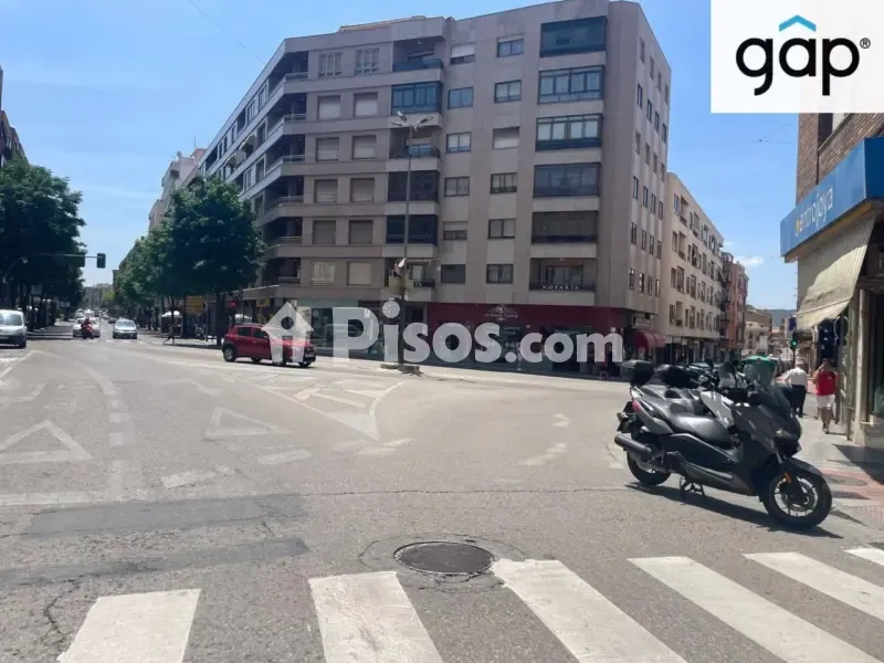 Extérieur - Student Flat with Balcony in Cervantes Street