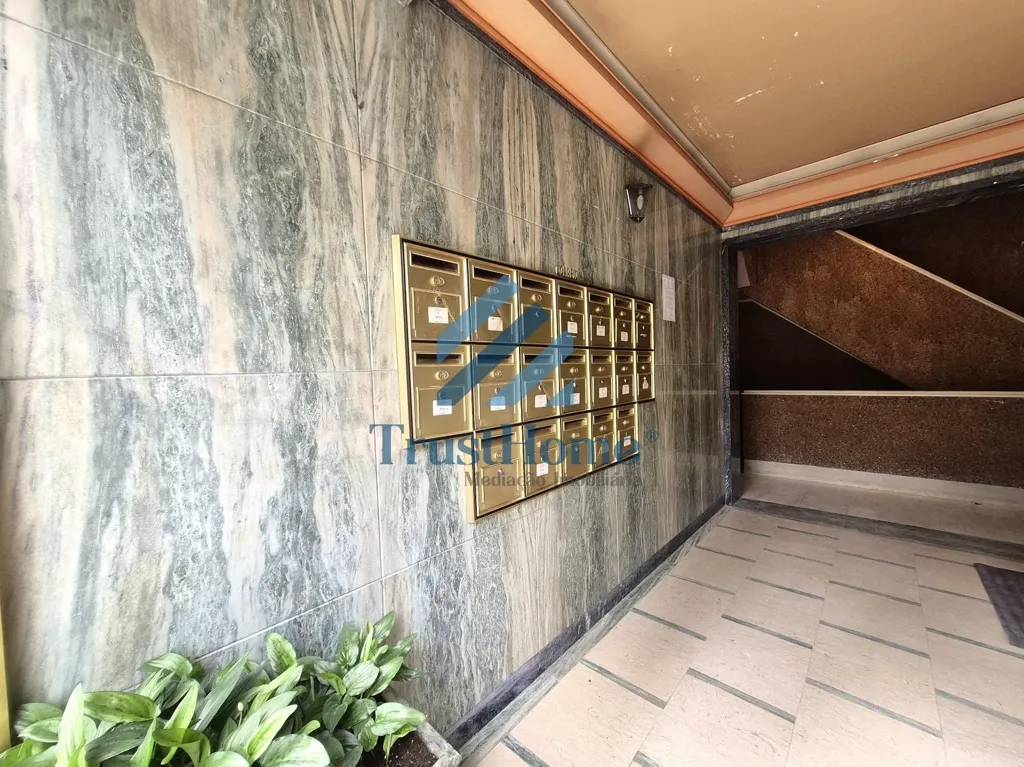 hallway_entrance