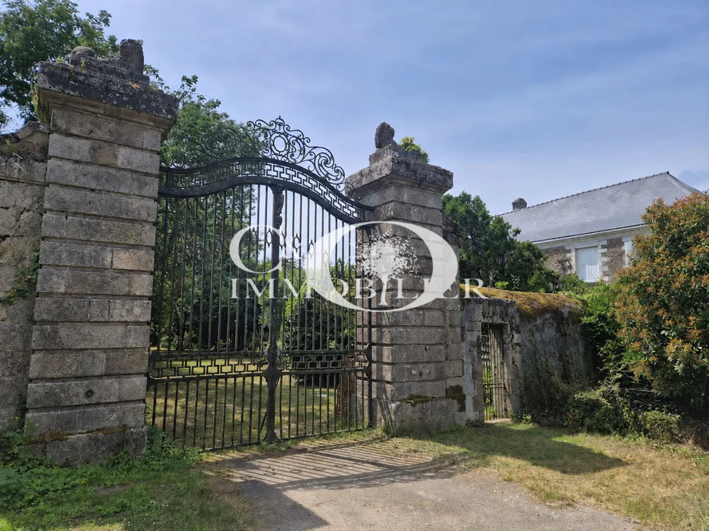 Extérieur - Maison de Caractère avec Piscine à Saint-Colomban