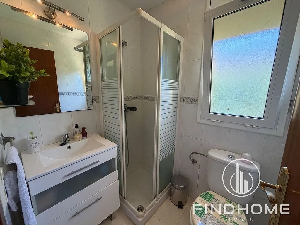 Salles de bain - Penthouse with Pool in La Torre Mas Pau