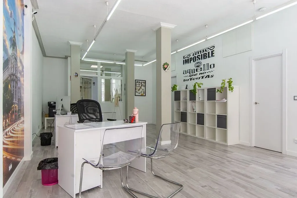 Bureau - Apartment with Terrace in Móstoles Centre