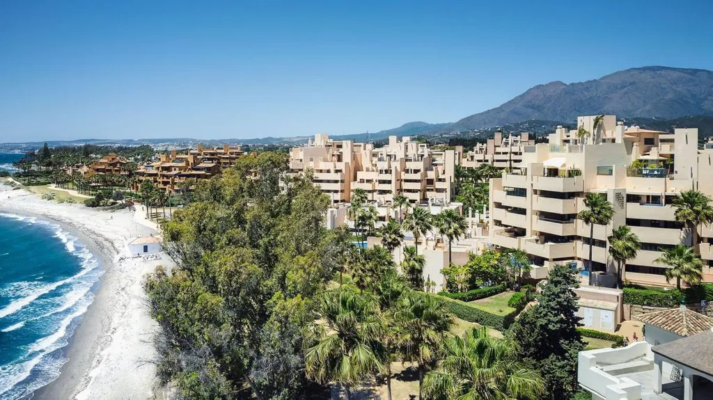 Duplex Penthouse with 360 Views in Estepona