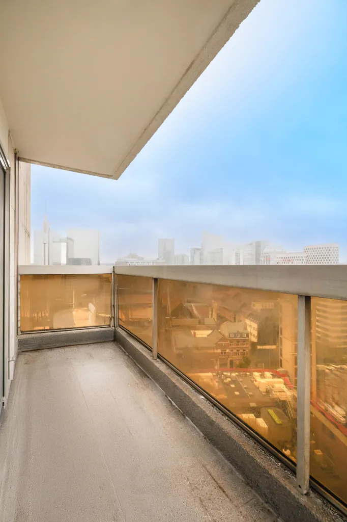 balcony