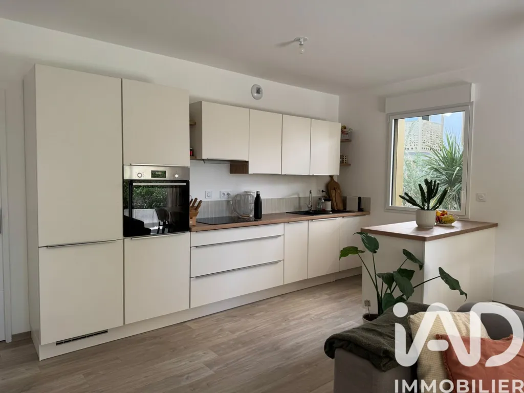 Kitchen - Modern Flat with South Terrace in Rennes