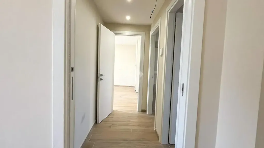 Entrée - Bright 3-Room Apartment with Balcony in San Severo