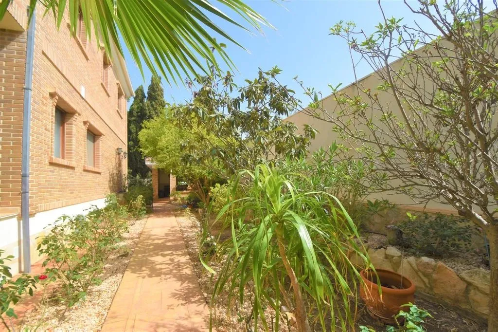 Aed - Luxury Detached House with Pool in Quesada