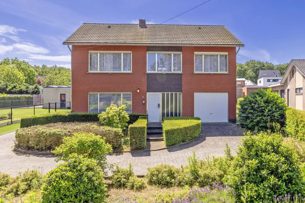 Extérieur - Maison à Renover avec Jardin et Terrasse à Putte