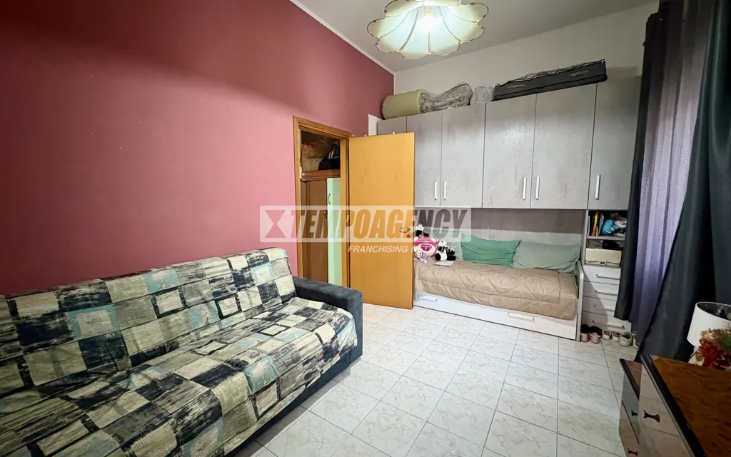 Magamistoad - Ground Floor Flat with Double Aspect in Pieve Emanuele Centre