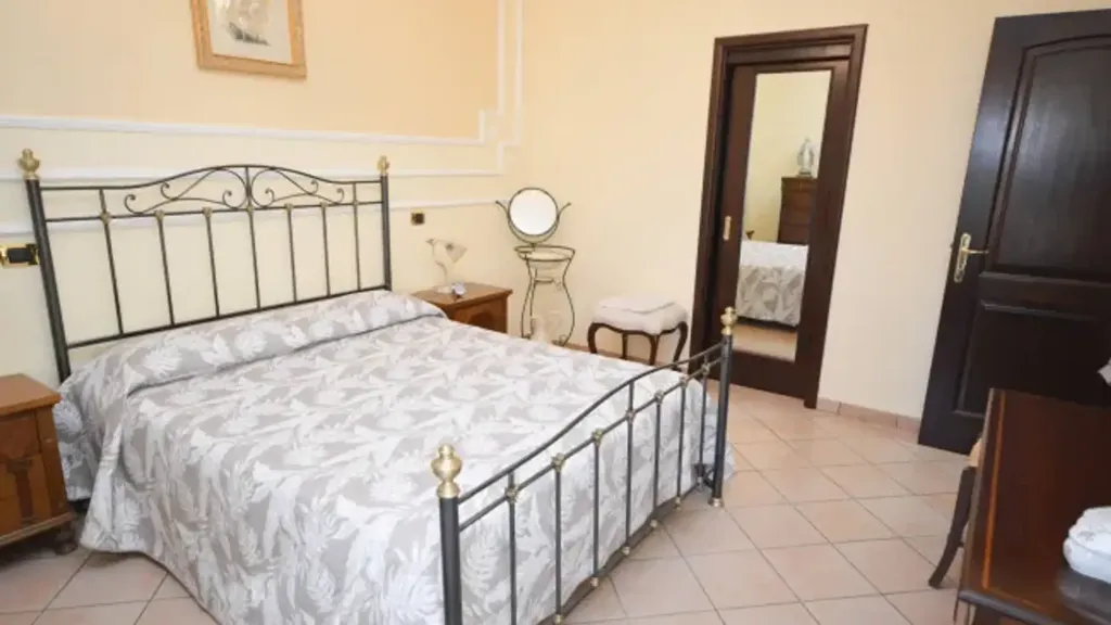 Chambres - Spacious Apartment with Panoramic View in Rossano