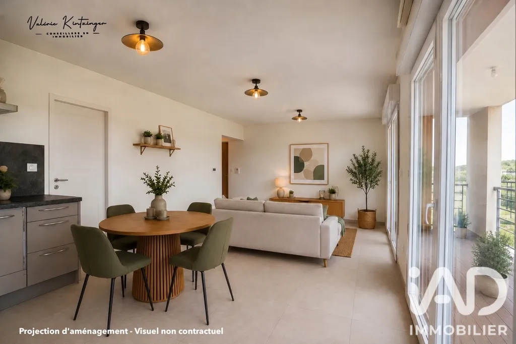 Séjour - Appartement avec Balcon et Garage à Manom