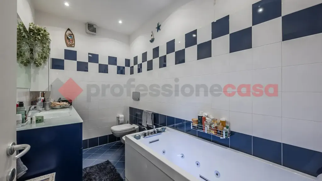 Bagni - Modern 3-Bedroom Apartment in Buccinasco
