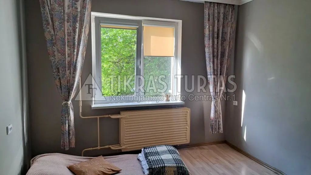 Magamistoad - Two-Bedroom Apartment with Balcony in Klaipėda
