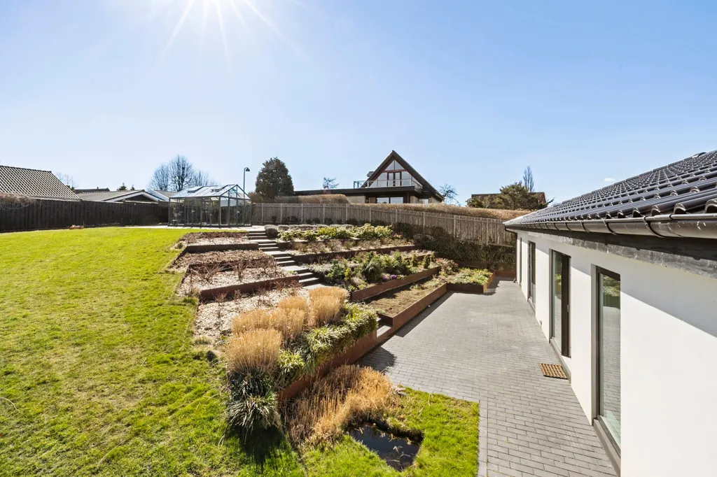 Giardino - Contemporary Villa with Private Beach Access in Kokkedal
