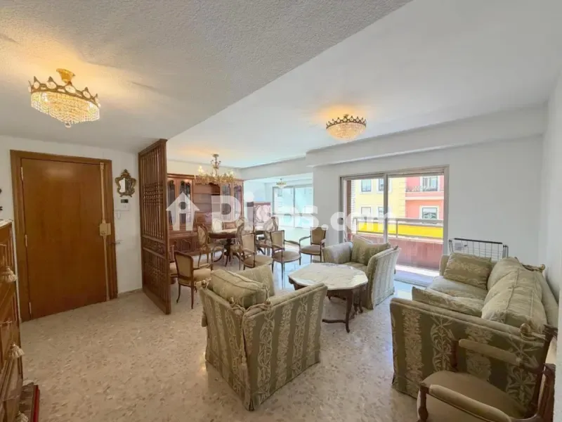 Soggiorno - Apartment with Garden Views in Valencia Centre