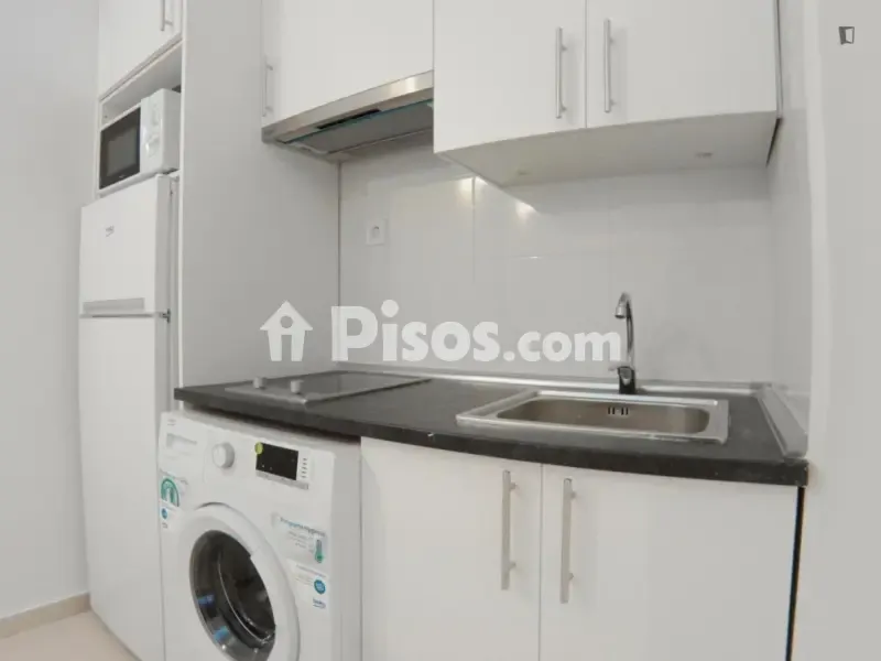 Cuisine - 2-Bedroom Flat in Usera, Madrid