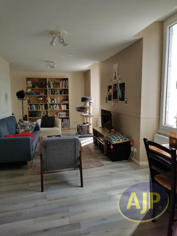 Séjour - Appartement 2 Chambres en Exclusivité à Segré